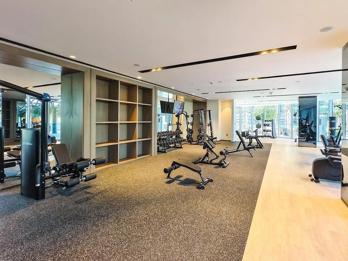 Luxurious 1Br Grande Signature Residence Dubai