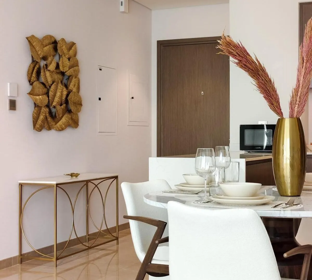 Luxurious 1Br Grande Signature Residence Dubai United Arab Emirates